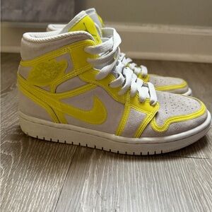 Jordan Kids Sneakers in Yellow and White
